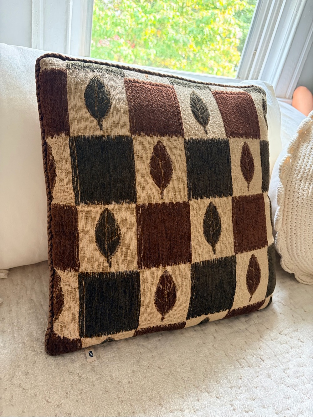 Vintage Fall Leaf pattern Pillow